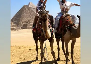 Guests by the Pyramids Tours To Egypt