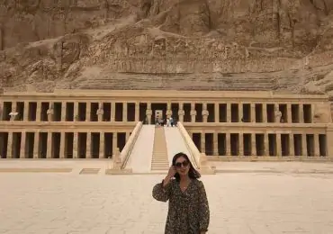 Guests in Hatshepsut Temple Luxor