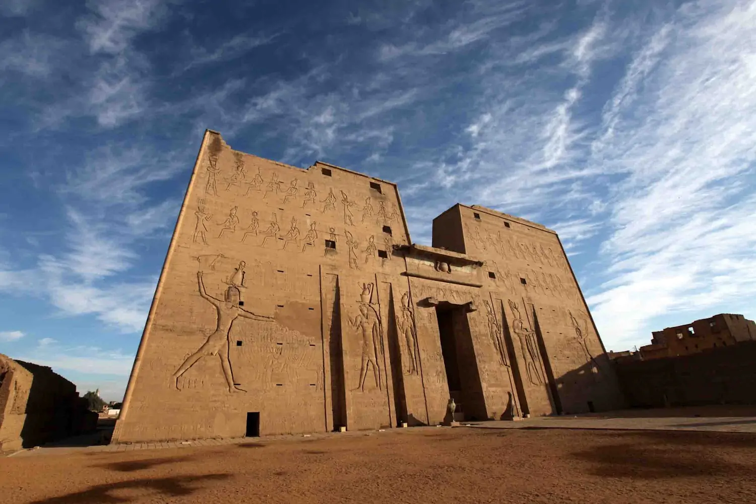 Edfu Temple- View3