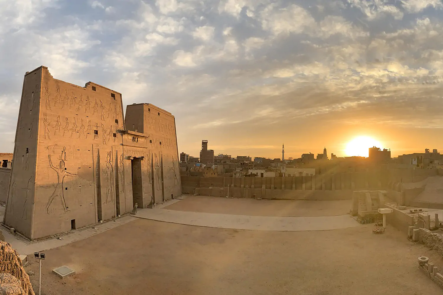 Edfu Temple- View8